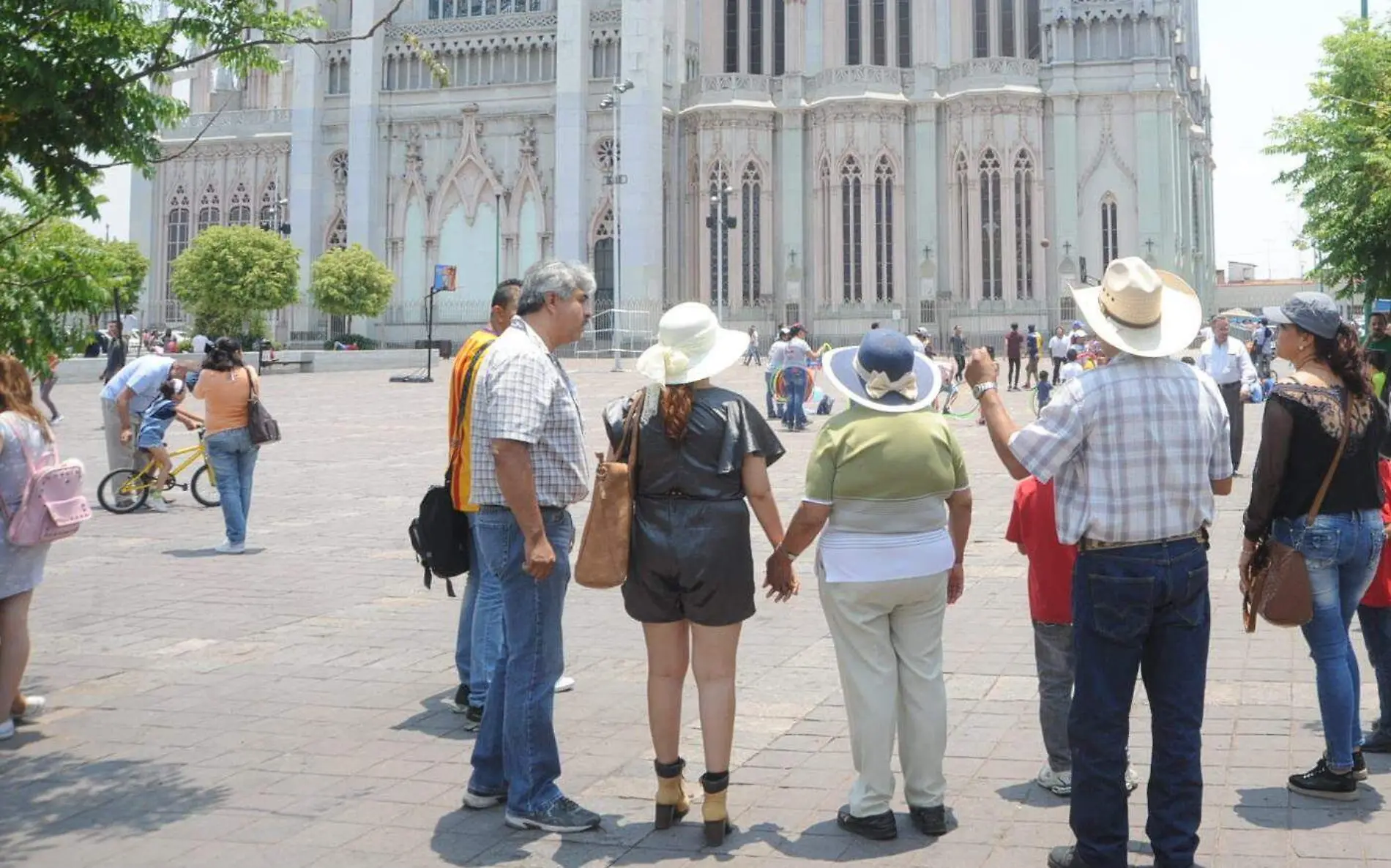 TURISMO DE COMPRAS - ARCHIVO SOL DE LEÓN (5)